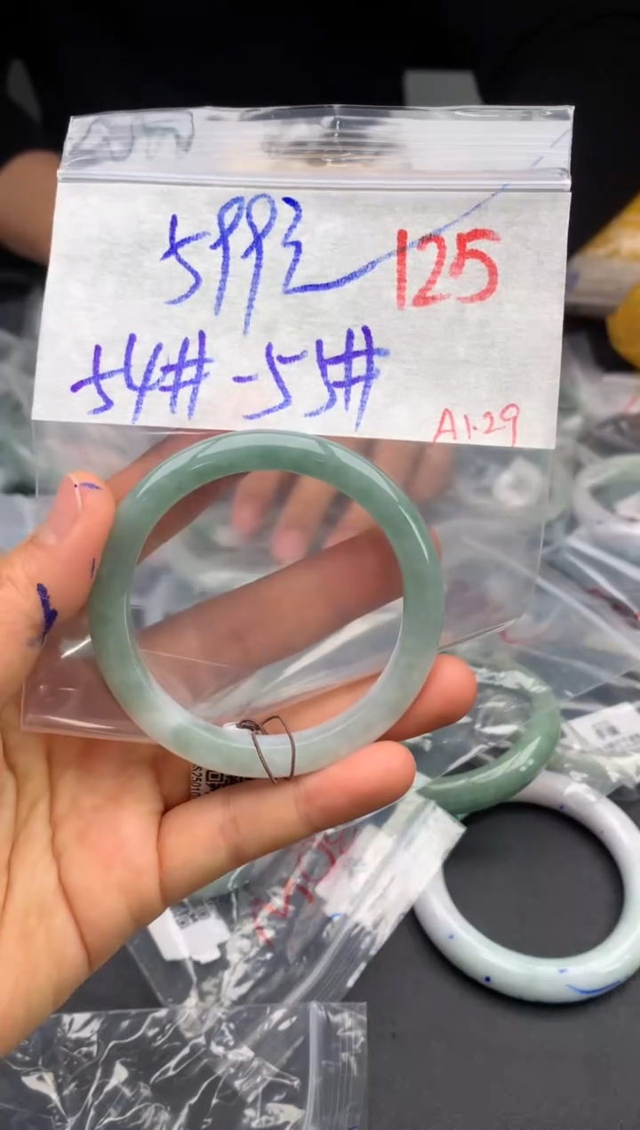 【闪购商品】定制翡翠未镶嵌毛货需精细抛光+多样性发货拍一发一