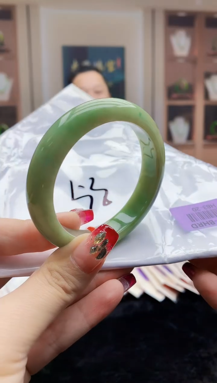 【闪购商品】翡翠手镯未镶嵌   H83-20