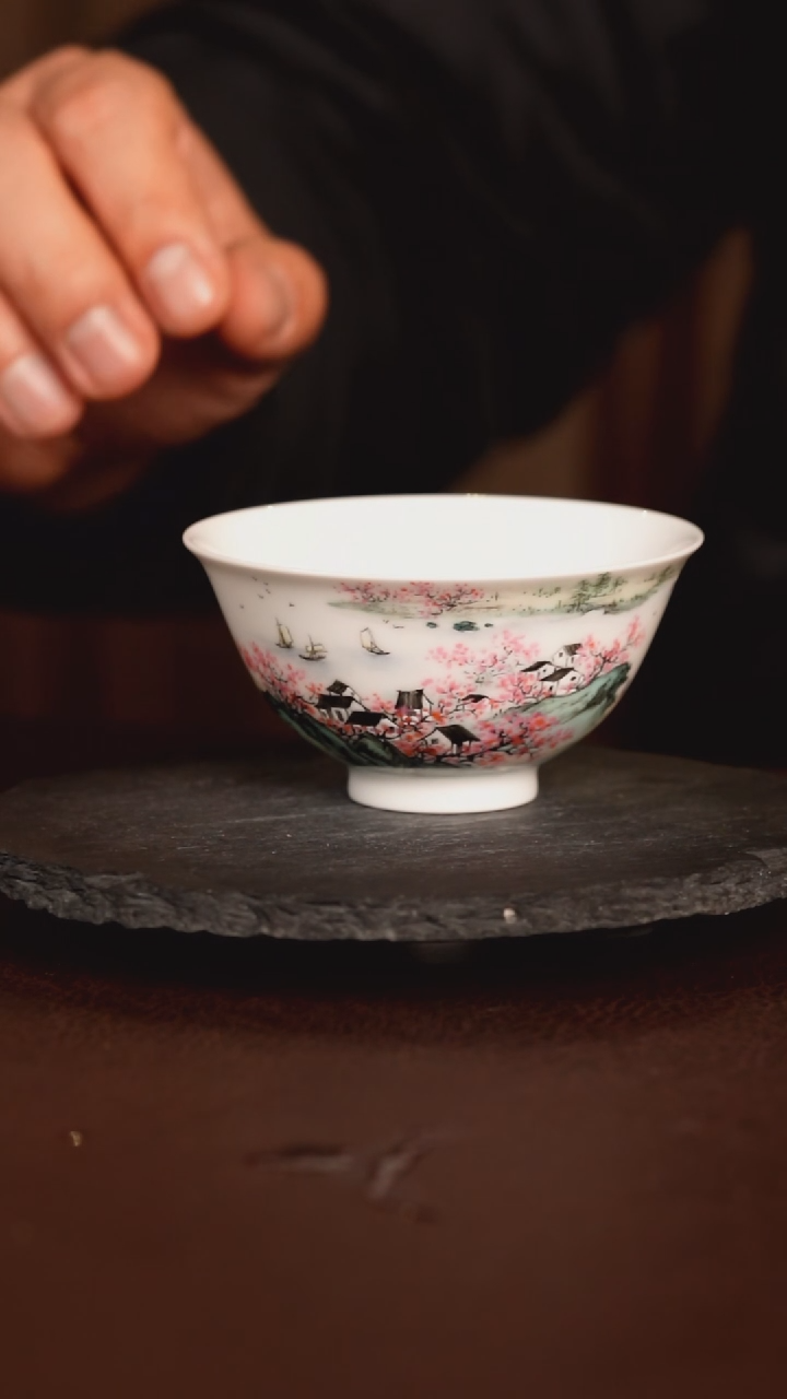 【闪购商品】王钢粉彩山水手绘水点桃花主人杯