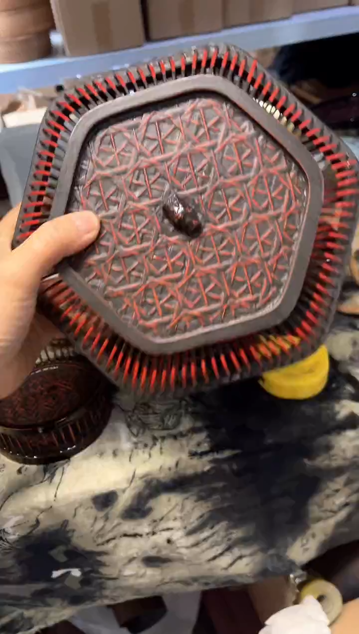 【闪购商品】六边形带盖食盒 尺寸21cm 5646