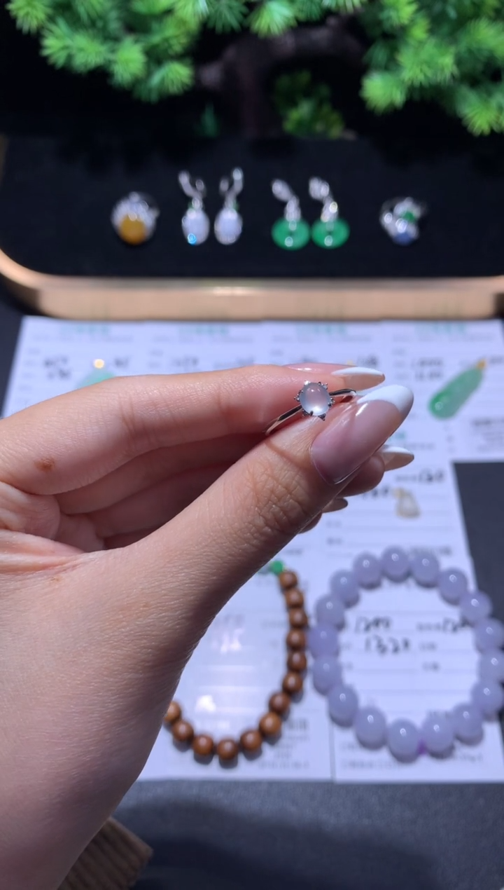 18K金镶嵌挂件翡翠48小时鉴赏期 退货不扣服务费