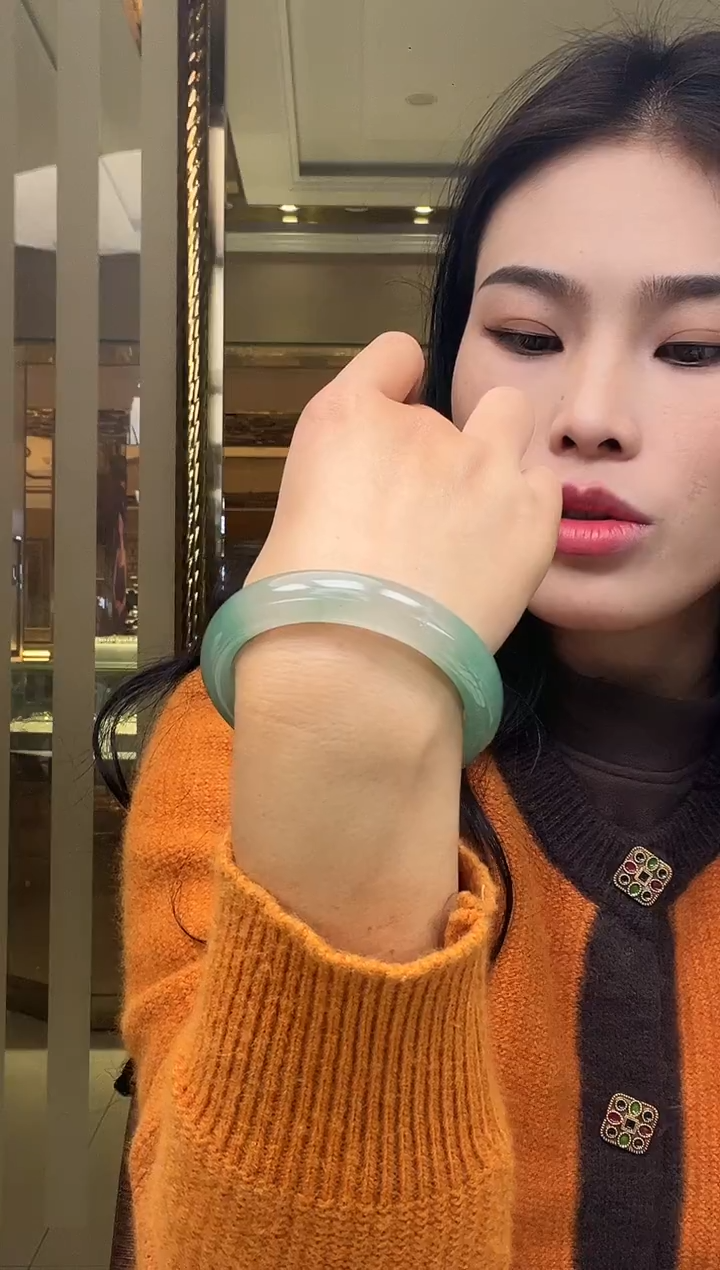 未镶嵌手镯石英质玉10
