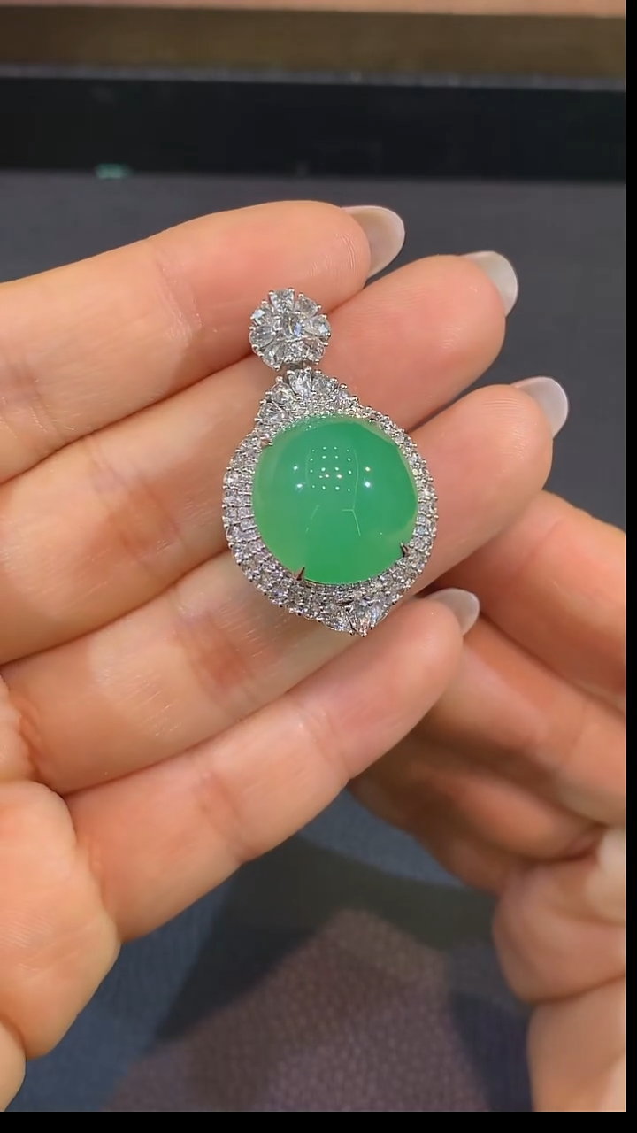 吊坠(不含链)18K金镶嵌翡翠吊坠