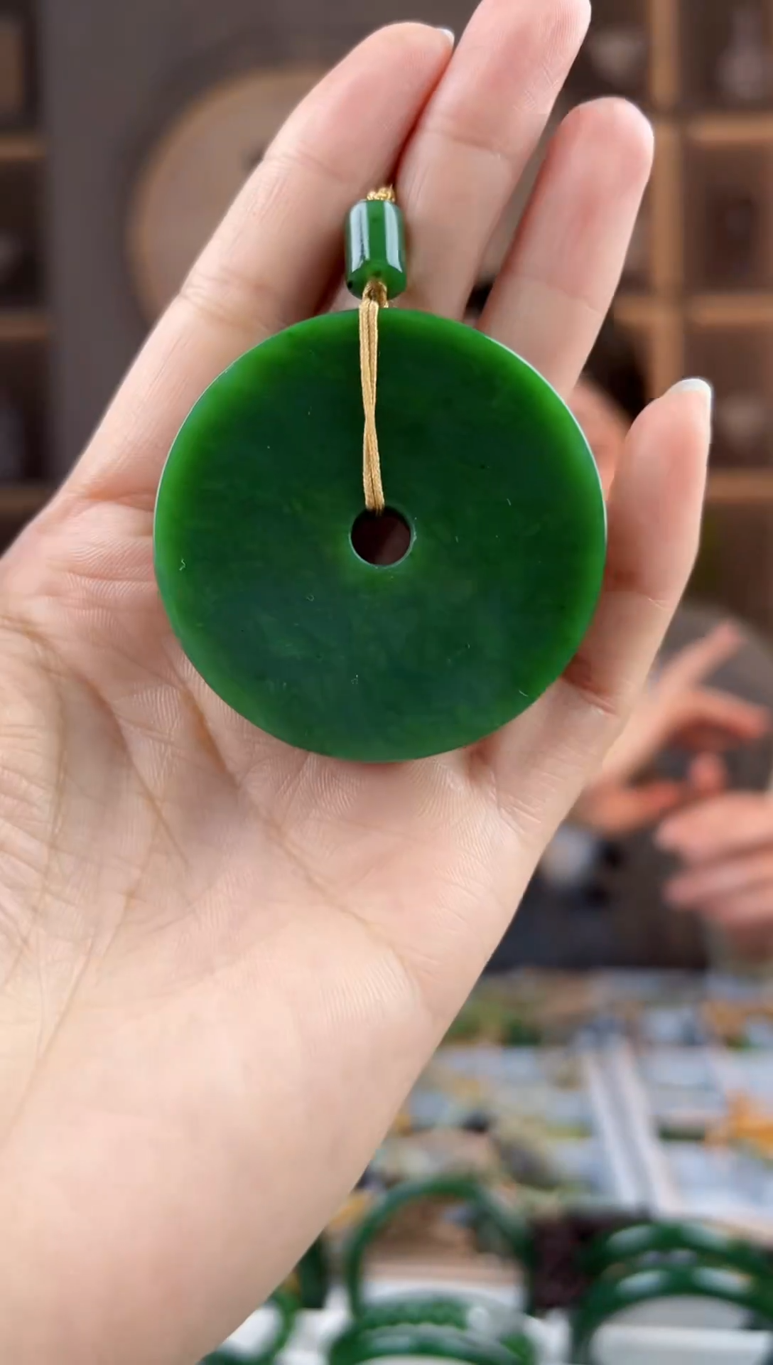 颈饰未镶嵌和田玉拍一发一，拍一发一