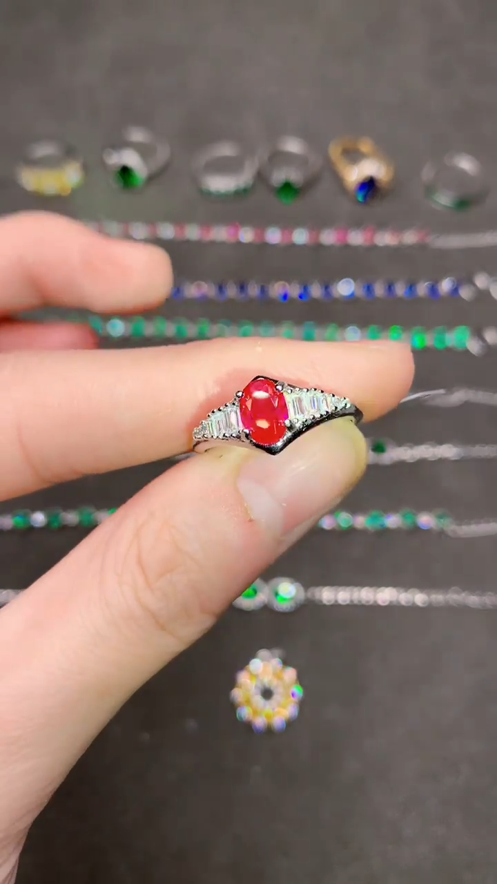 【闪购商品】红宝石戒指银S925镶嵌......