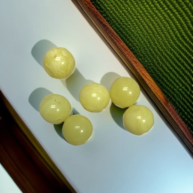 黄花蜜10mm配珠一颗