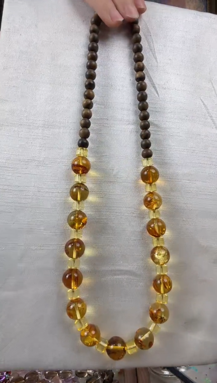 琥珀（花珀）颈饰未镶嵌天然