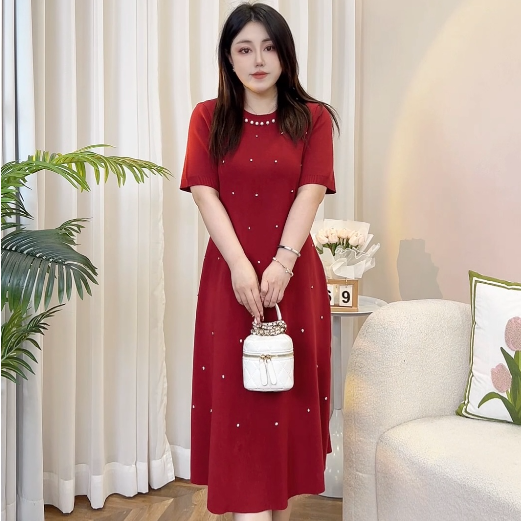 【玲胖胖 首尔新贵】新款精致显瘦设计感连衣裙大码女装LPP61570