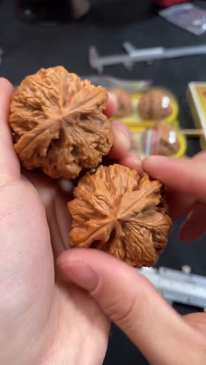 把件文玩核桃红锦鲤42尺Z707