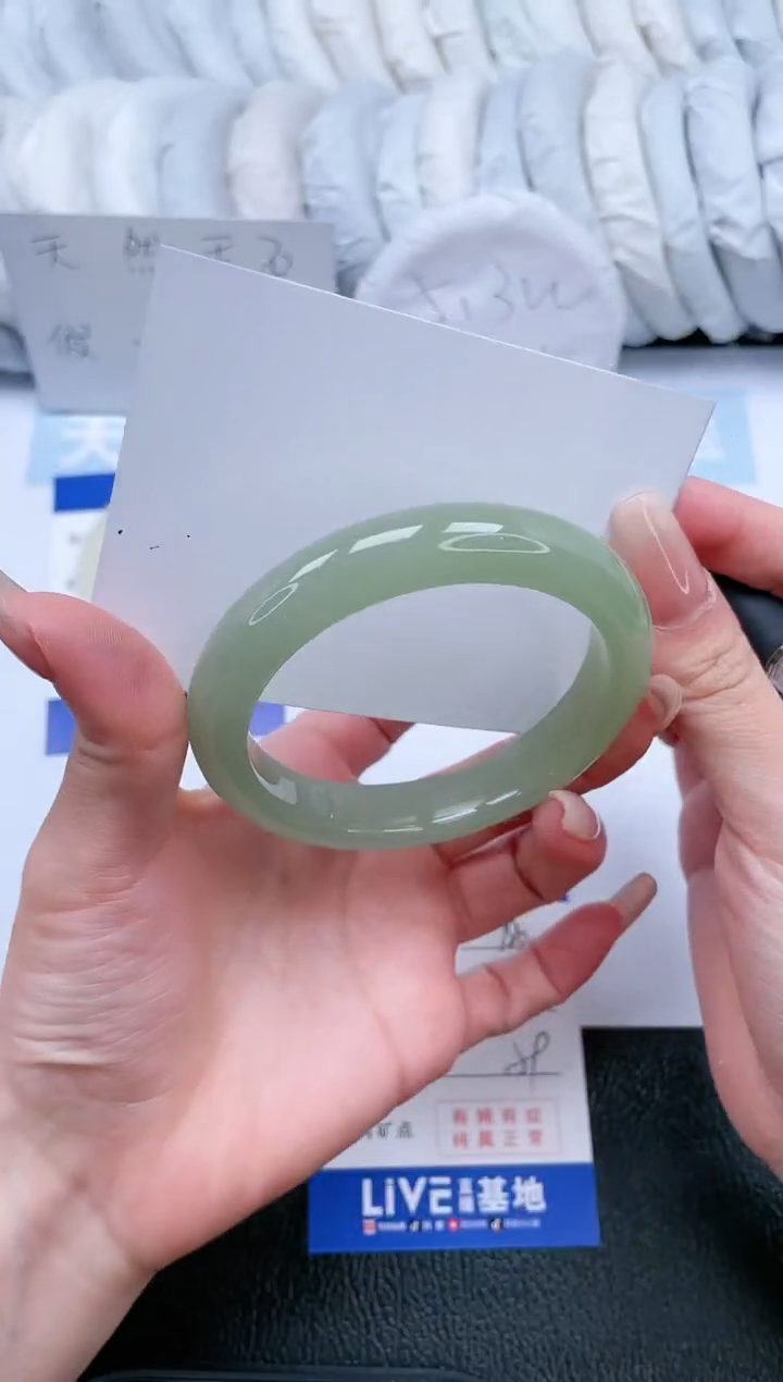 【闪购商品】石英质玉手镯未镶嵌T80-59