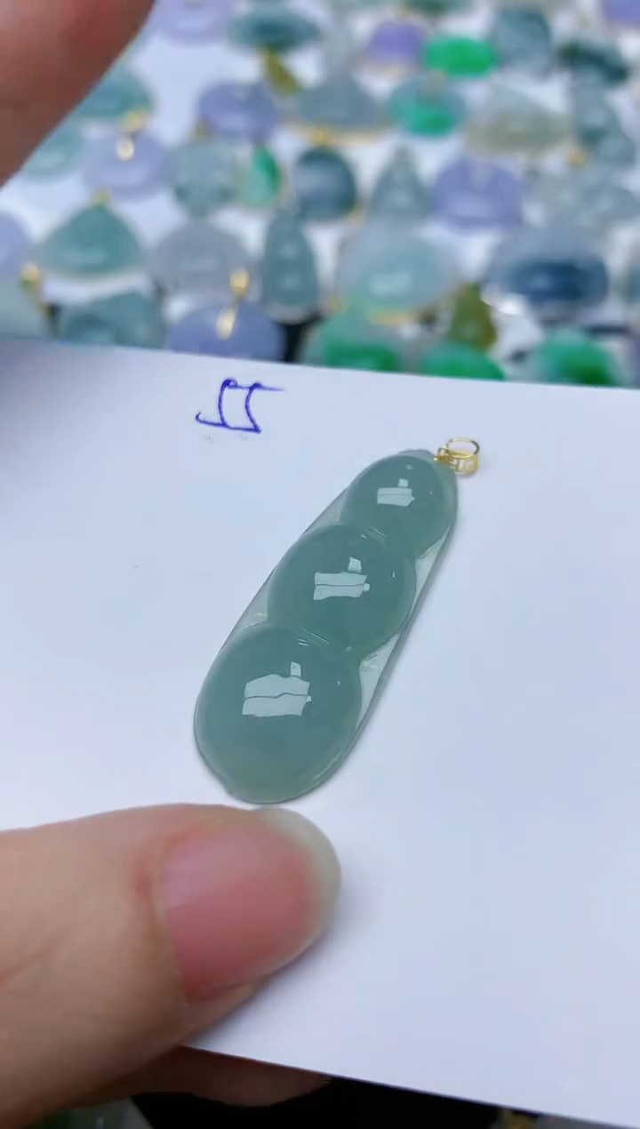 【闪购商品】翡翠颈饰18K金镶嵌天然翡翠A货    