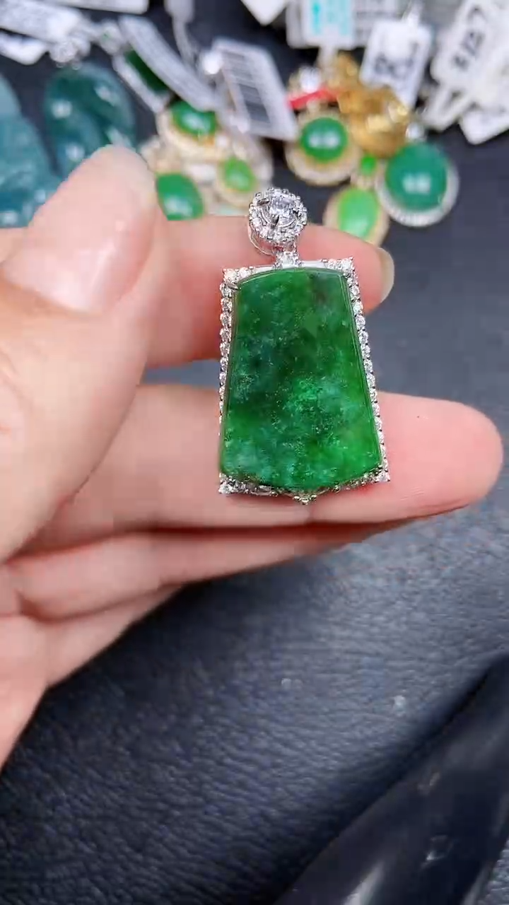 颈饰银S925镶嵌翡翠0981