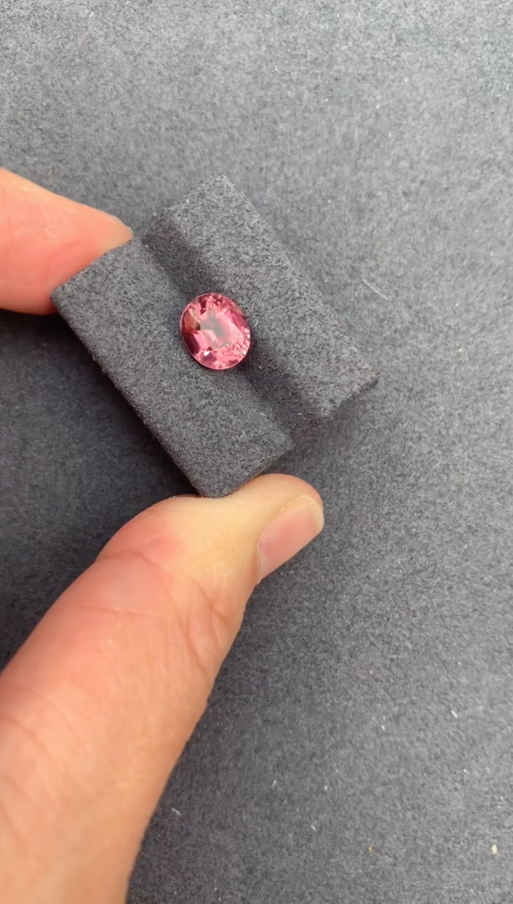 【闪购商品】碧玺裸石未镶嵌1.9ct  粉碧玺