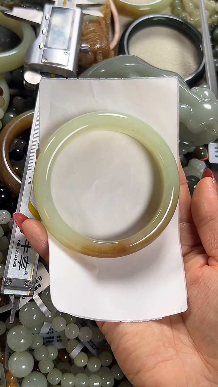 未镶嵌手镯和田玉小***冲糖黄口手镯