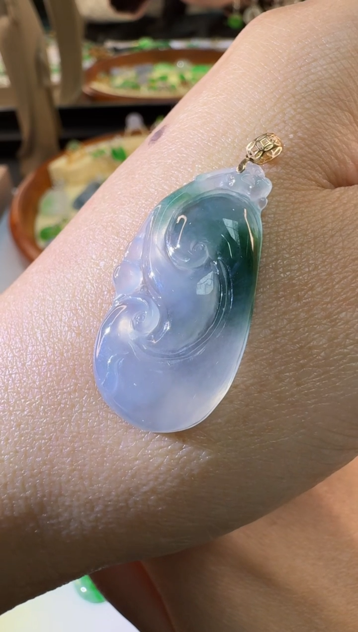 【闪购商品】翡翠颈饰18K金镶嵌缅甸A货翡翠如意吊坠