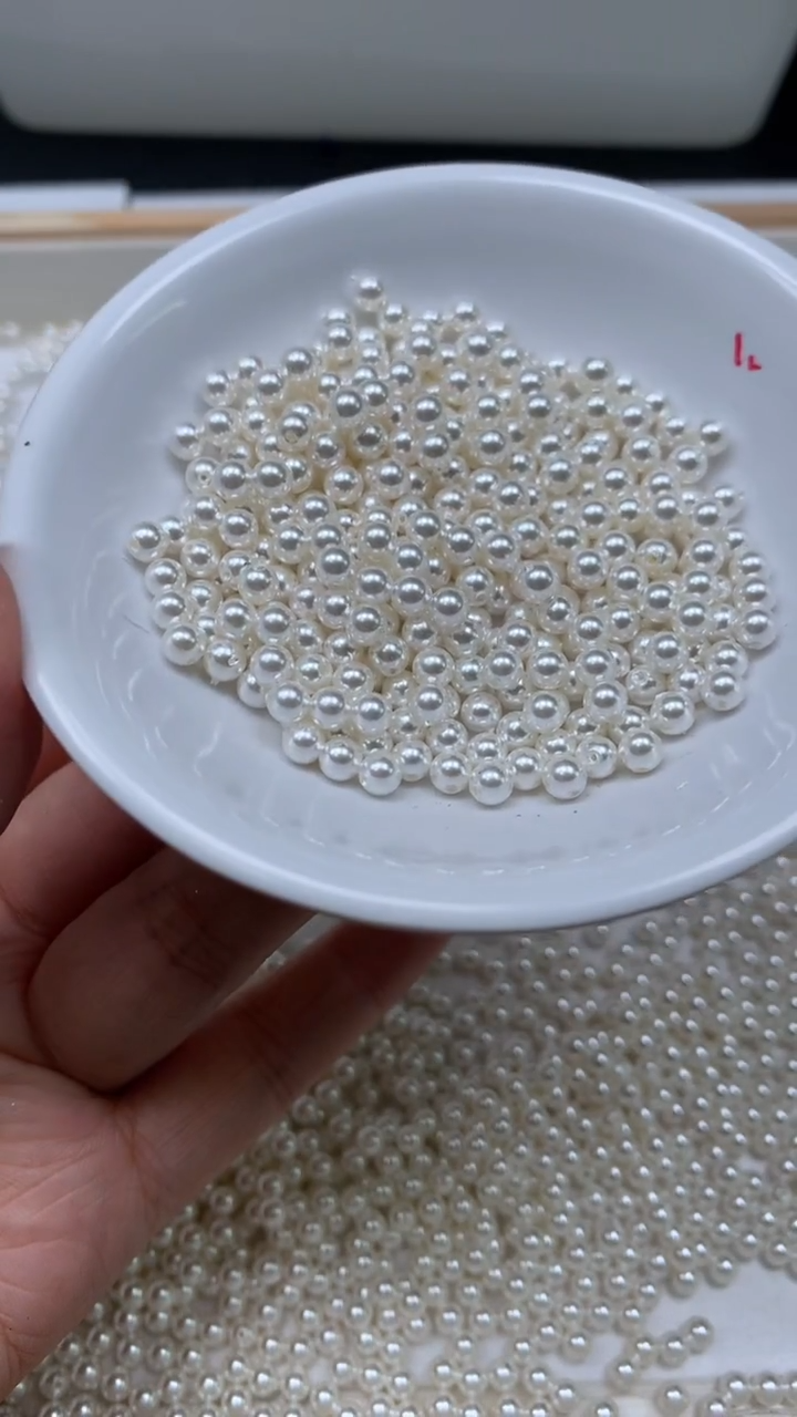 未镶嵌散珠拼合珍珠（马贝珠）B779 白贝珠4mm50个8.8元