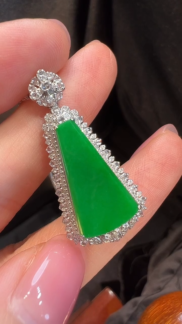 吊坠(不含链)18K金镶嵌翡翠L6