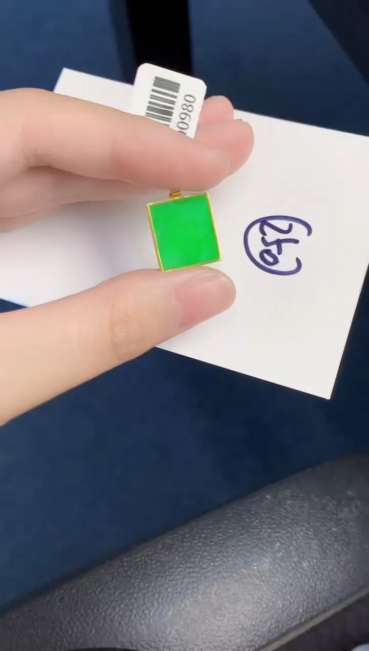 【闪购商品】翡翠颈饰18K金镶嵌000000000