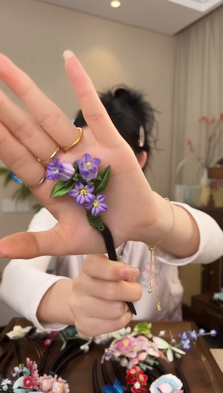 刺绣你****习紫色缠花铃兰花发簪