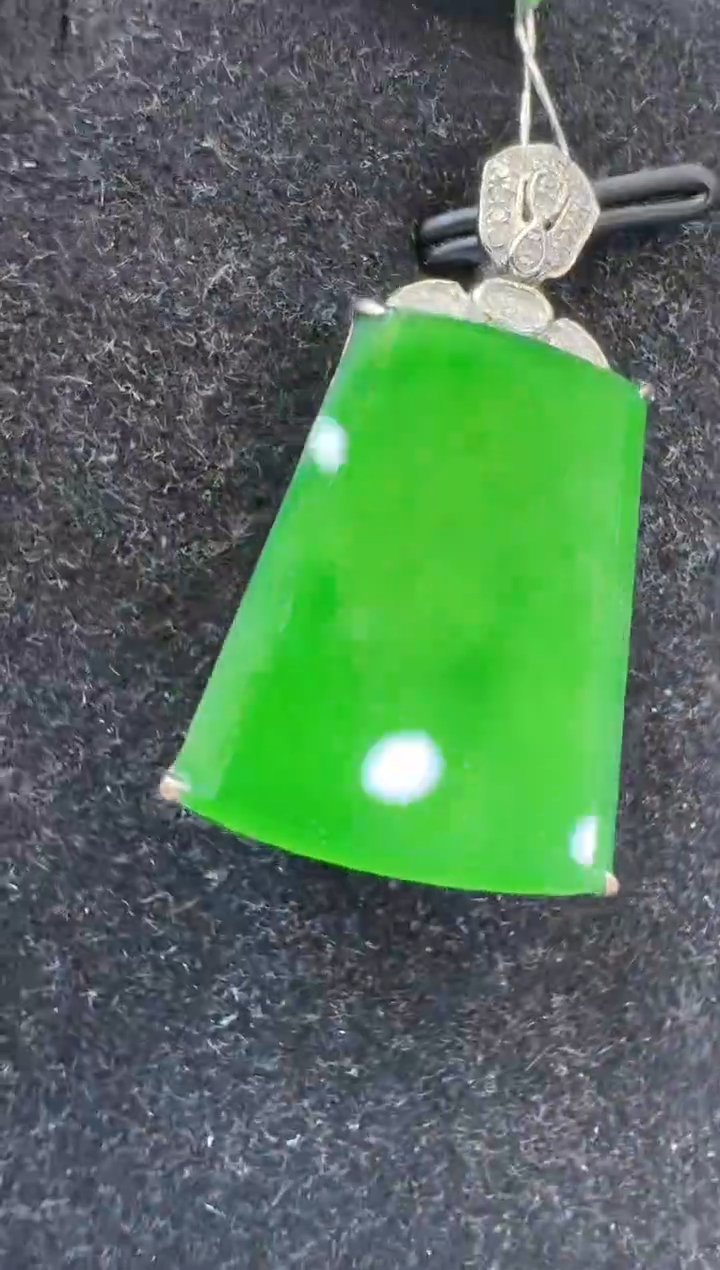 翡翠18K金镶嵌吊坠(不含链)多样性团购发一件