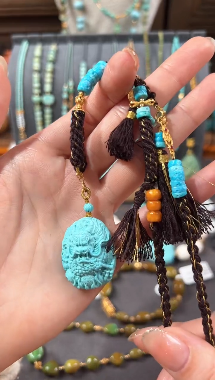 【闪购商品】绿松石颈饰18K金镶嵌绿松石项链