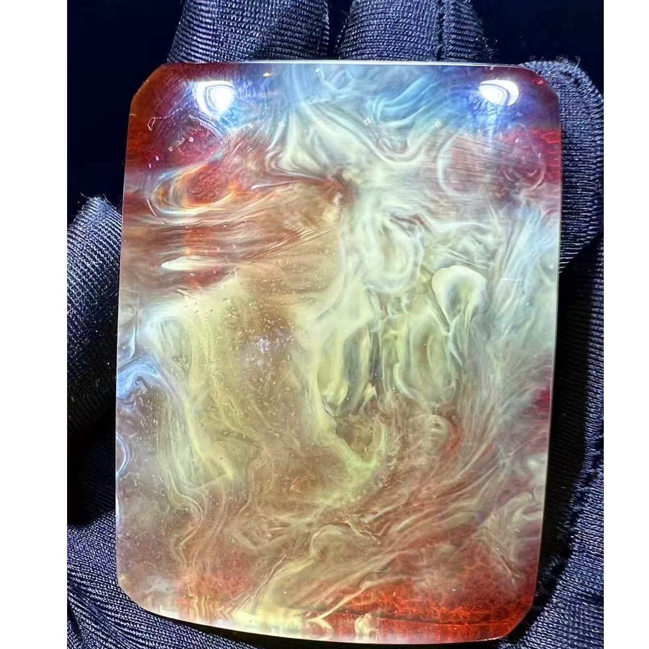 纯天然琥珀蜜蜡满荧光拉丝妖孽留皮牌子40,4克