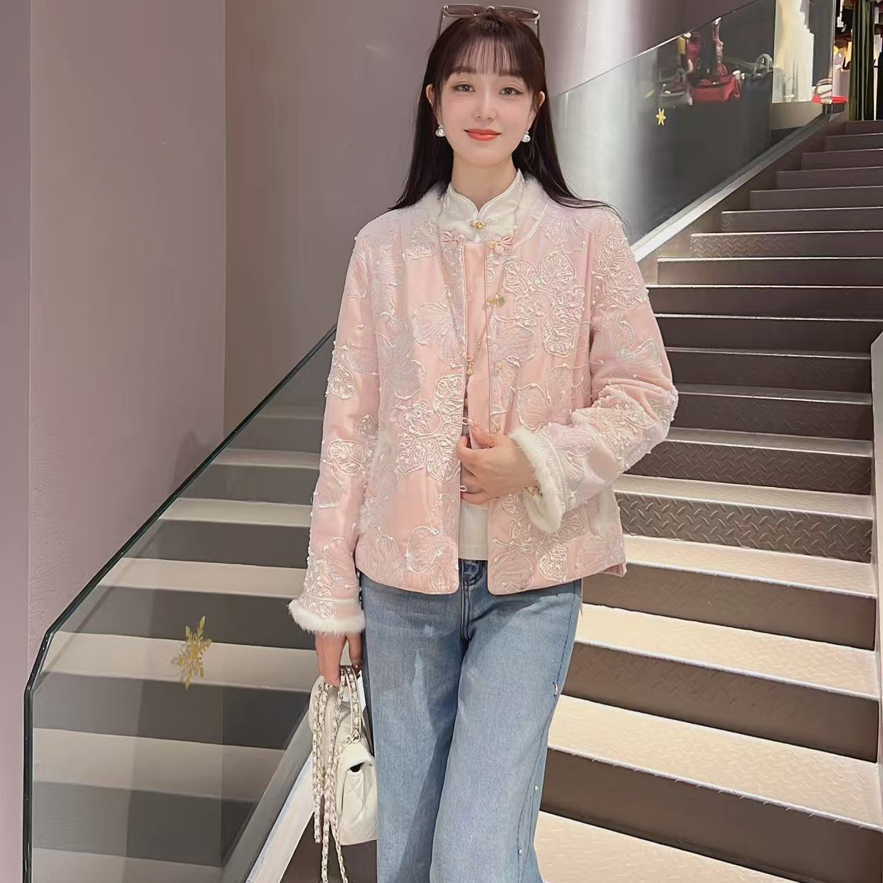 《佩佩定制》【初雪】时尚气质重工刺绣软糯加棉加厚女外套6934