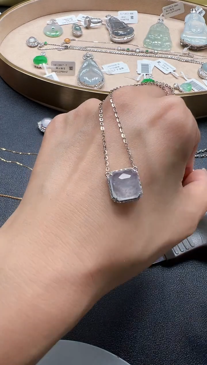 颈饰18K金镶嵌翡翠KDF1013-048