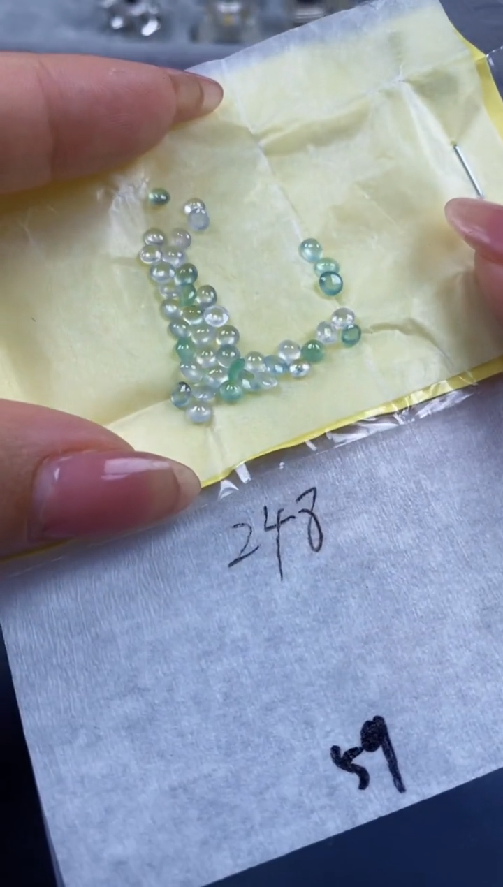 未镶嵌定制翡翠 定制翡翠