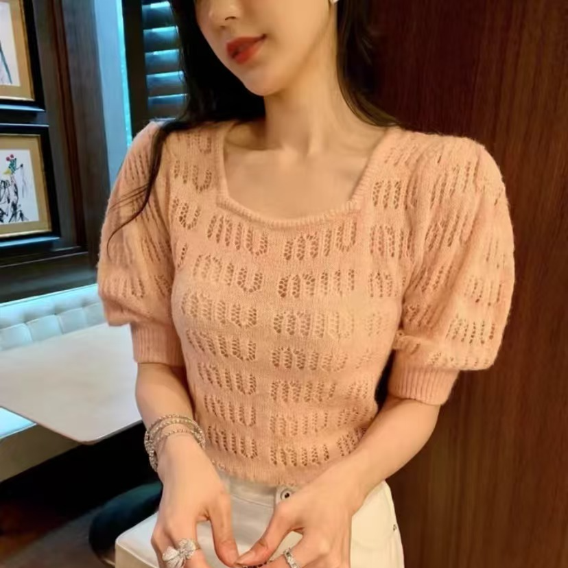 miumiu/谬谬99新/潮奢豆 严选/橙色logo字母镂空针织衫/X13253