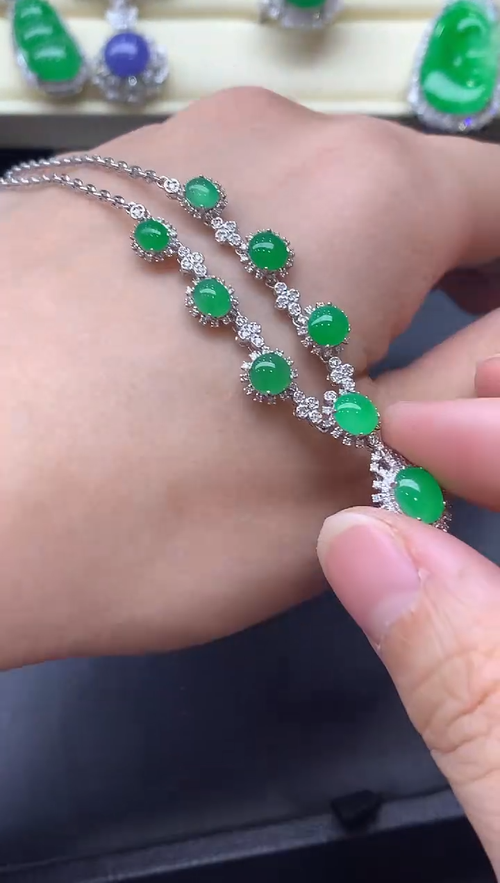 颈饰18K金镶嵌翡翠728-中国好珍宝