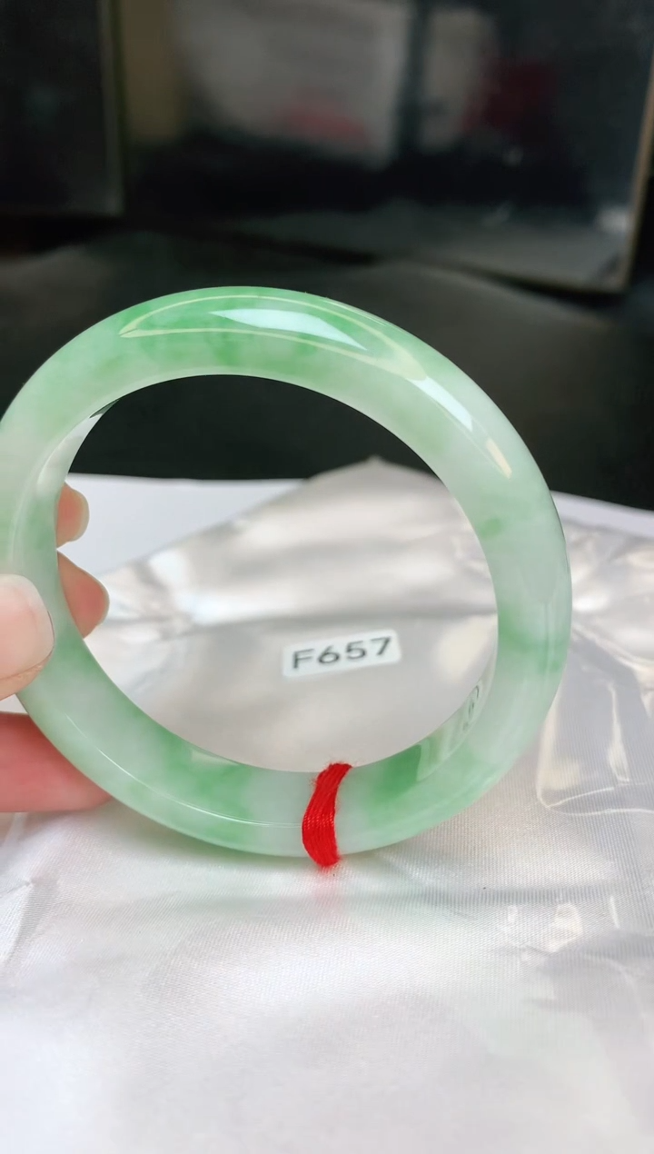 【闪购商品】翡翠手镯未镶嵌缅甸天然a货翡翠