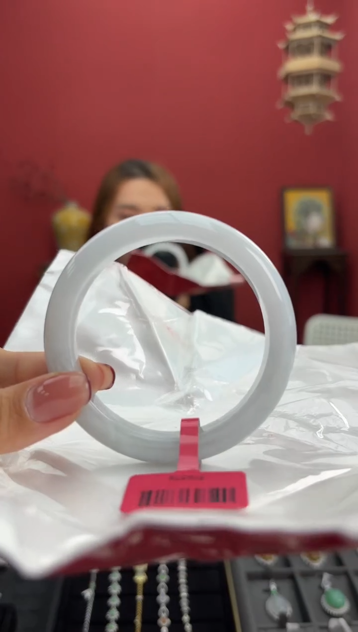 【闪购商品】翡翠手镯未镶嵌9手镯