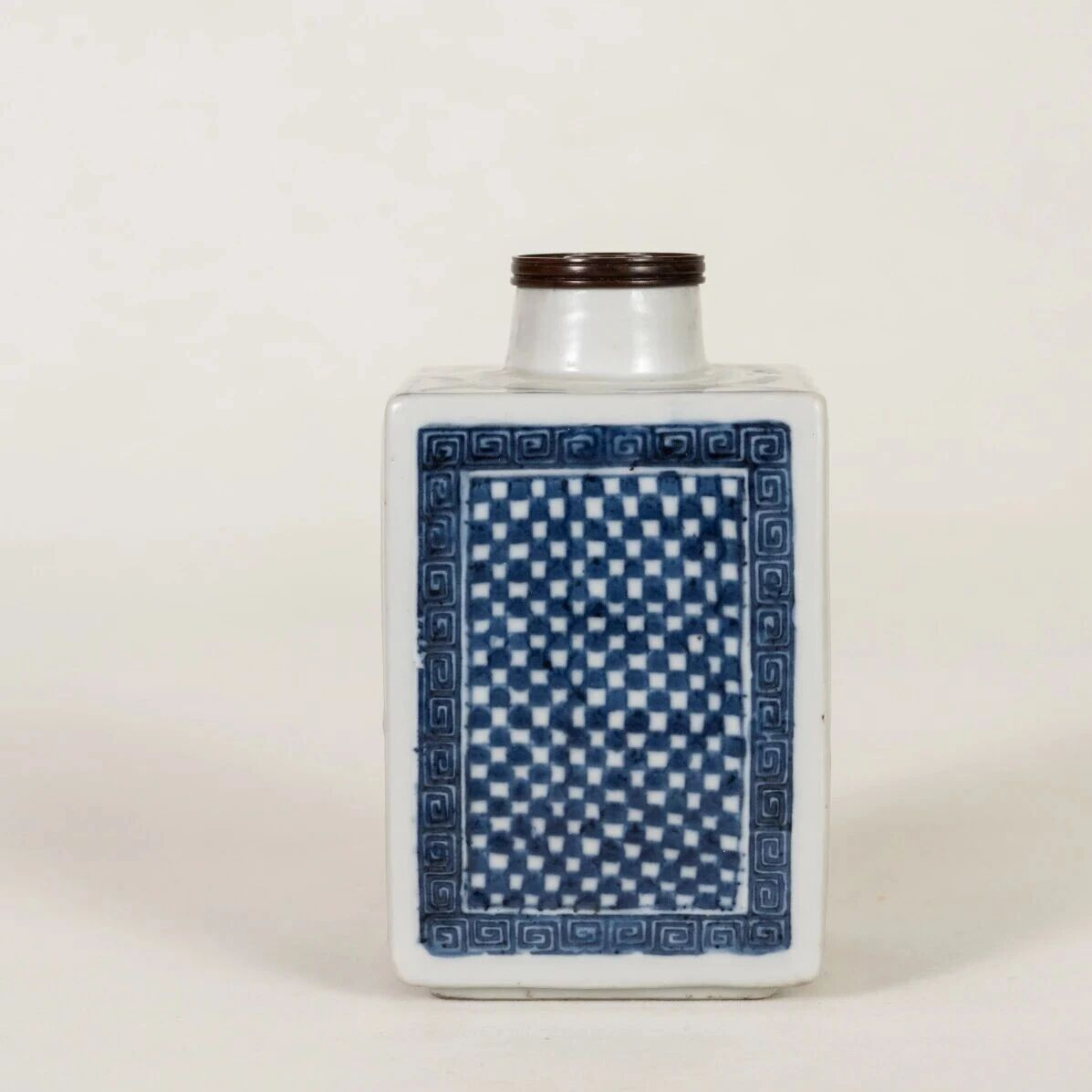  Lot  9  清  青花马赛克纹茶叶罐(12.8瓷杂拍卖)