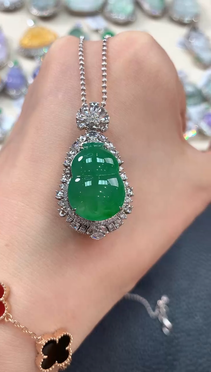 【闪购商品】翡翠吊坠(不含链)18K金镶嵌n102       