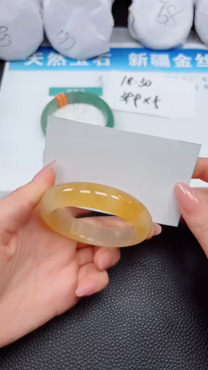 【闪购商品】石英质玉手镯未镶嵌A279