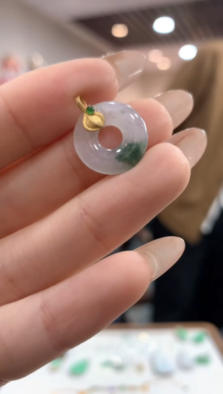 【闪购商品】翡翠吊坠(不含链)18K金镶嵌甜甜圈