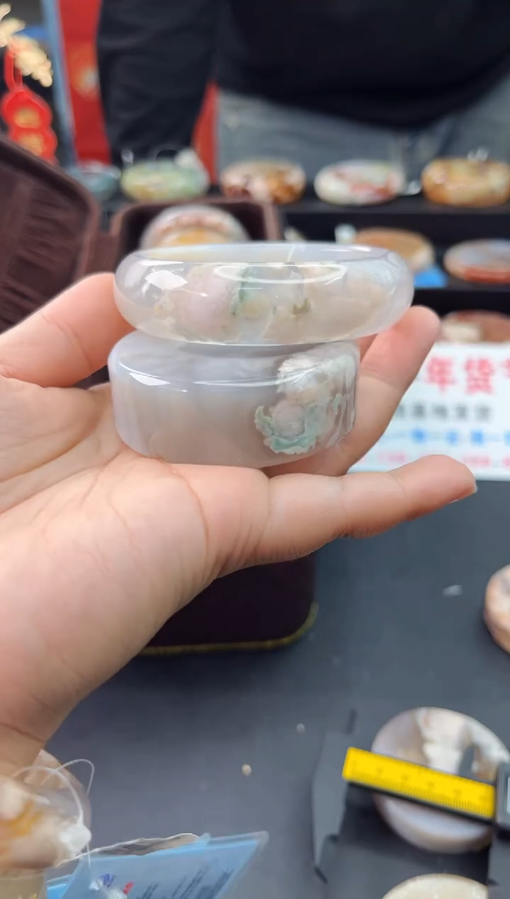 【闪购商品】石英质玉手镯未镶嵌赠送镯心（57圈口）