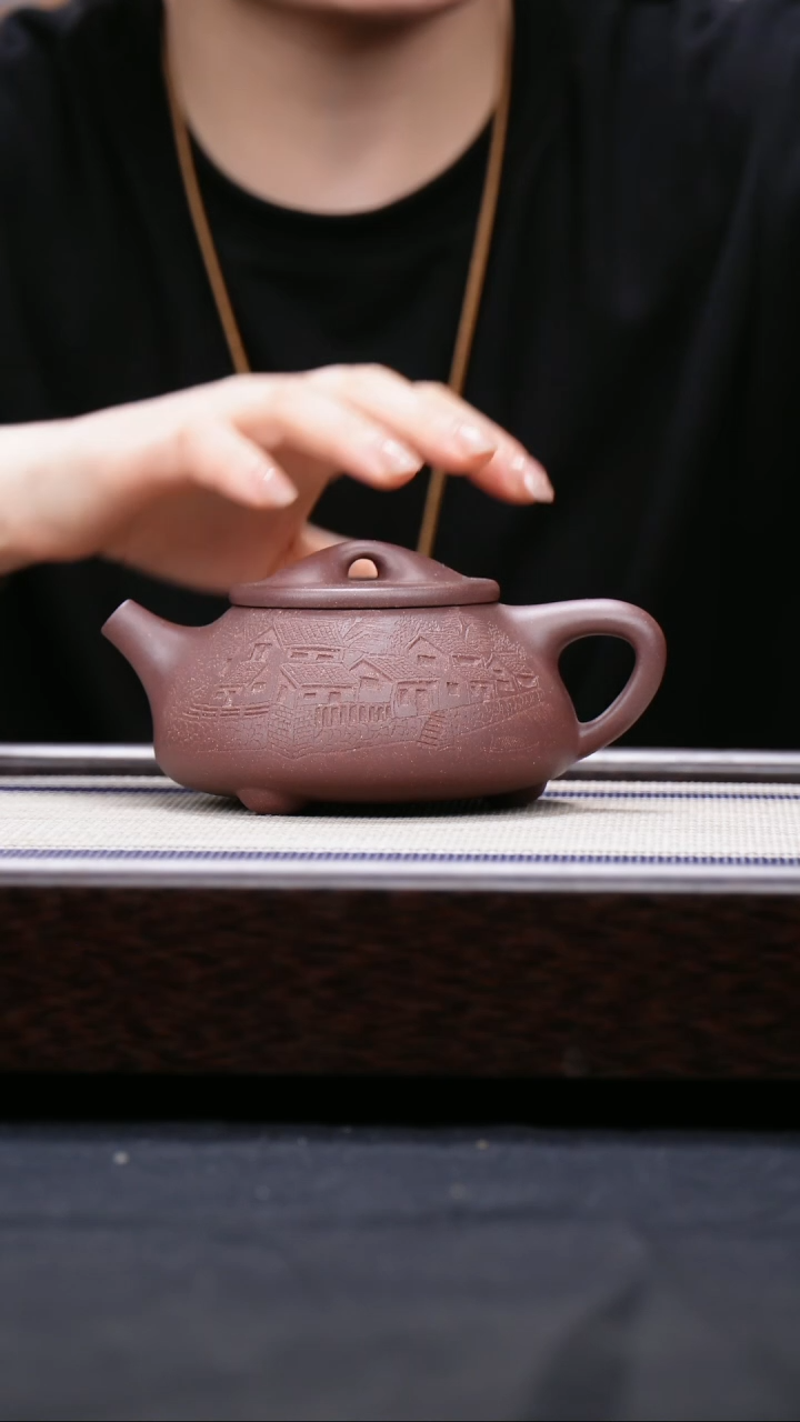 【闪购商品】紫砂茶壶四号井低槽青  景州 刻绘江南