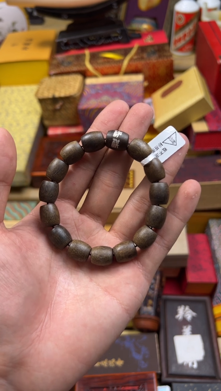 【闪购商品】沉香木手串---------------