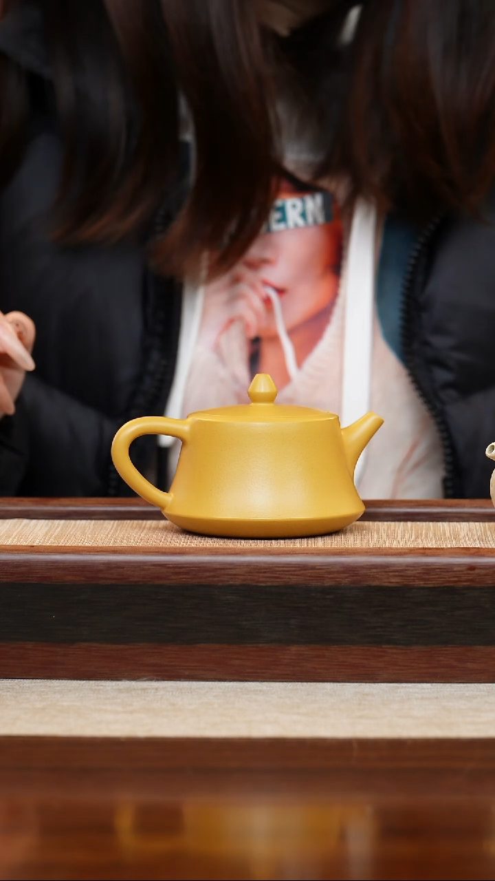 黄金朱泥柱础200cc宜兴手工紫砂壶