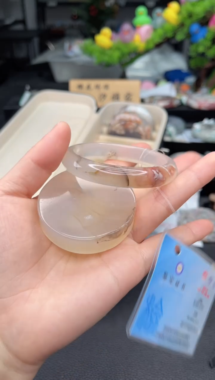 石英质玉未镶嵌手镯57圈口（赠品镯心）6558