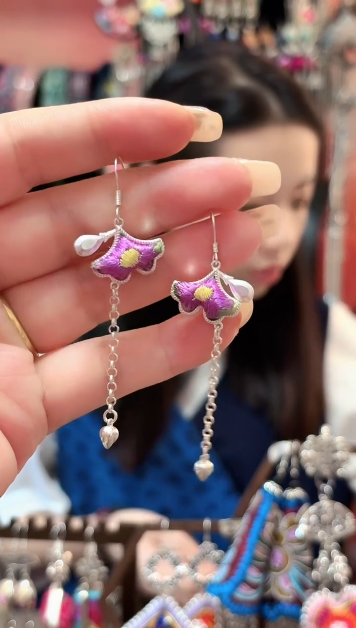 织绣云织谣民族风精美饰品   467