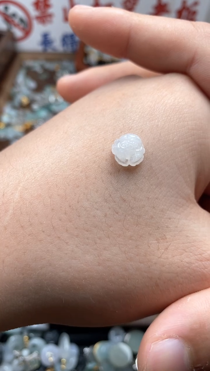 【闪购商品】翡翠颈饰未镶嵌哥哥