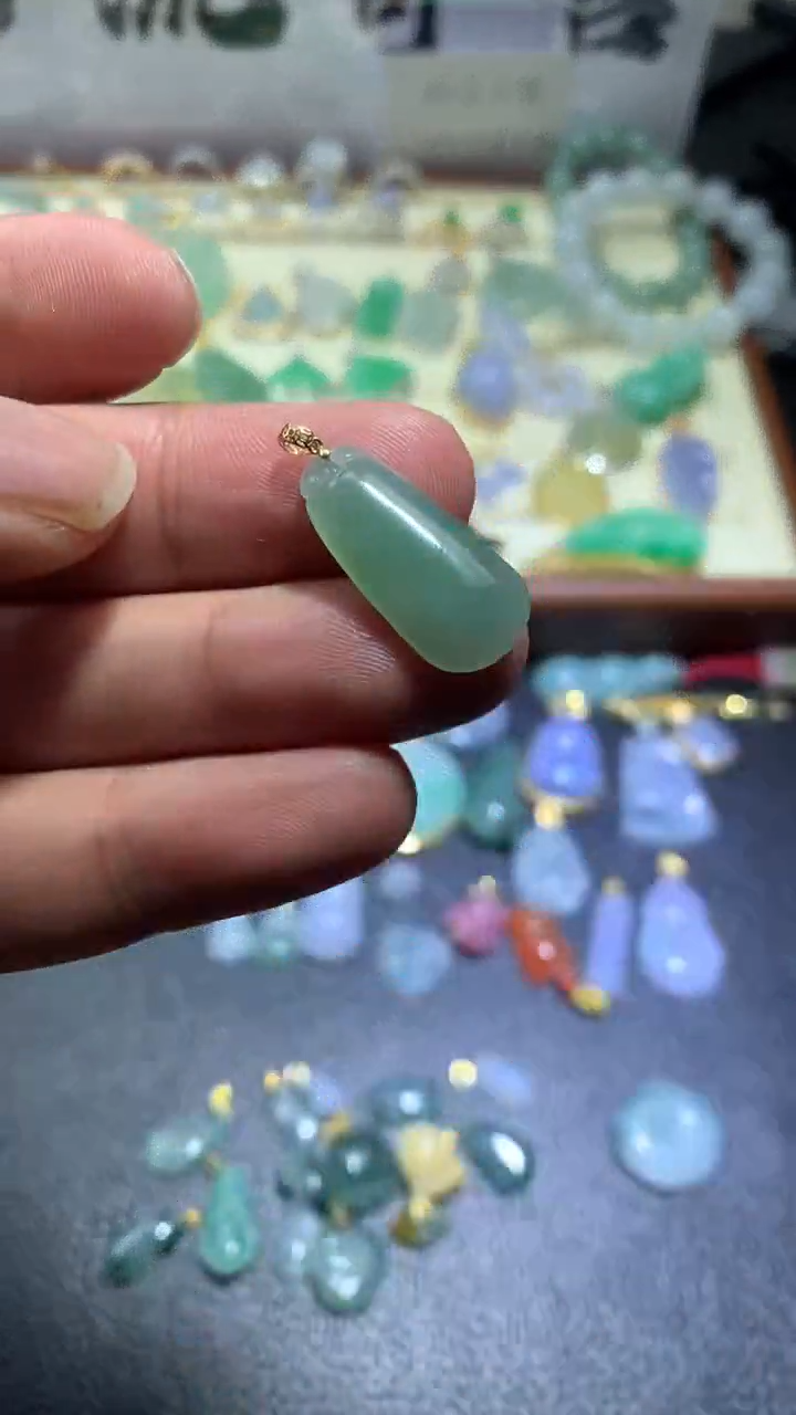 【闪购商品】翡翠颈饰18K金镶嵌044翡翠吊坠