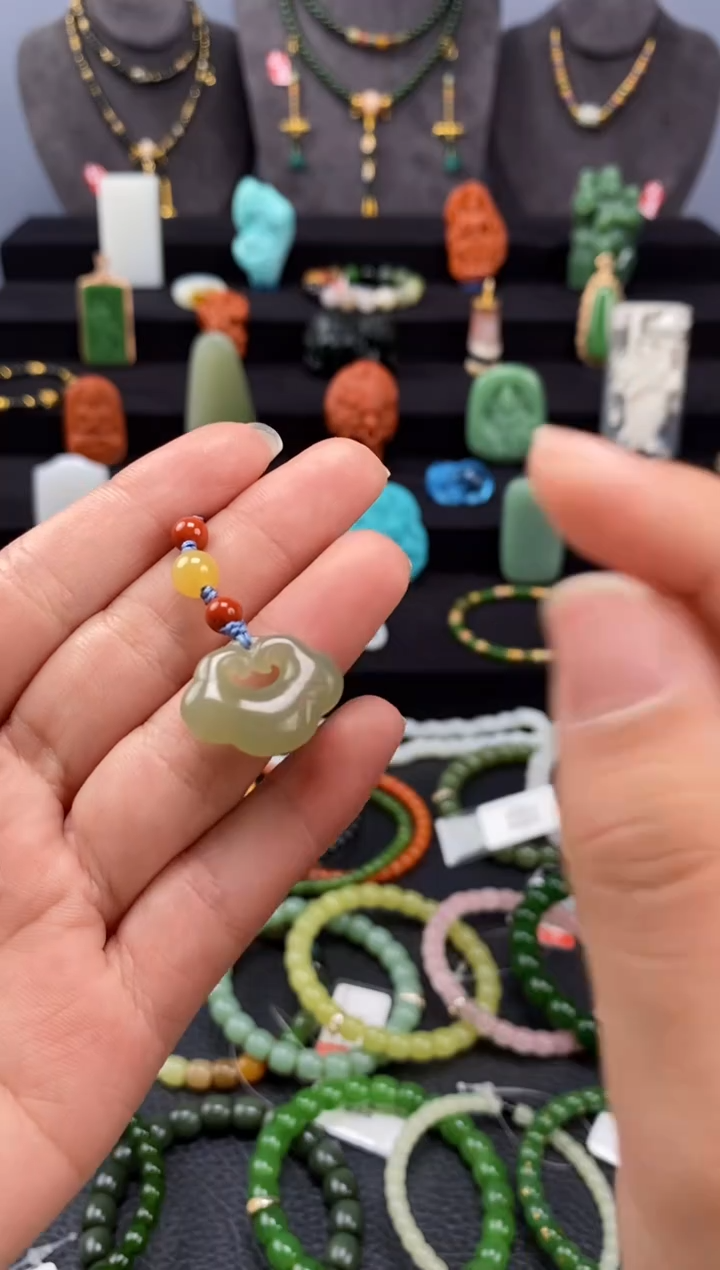 【闪购商品】和田玉-未镶嵌锁挂件