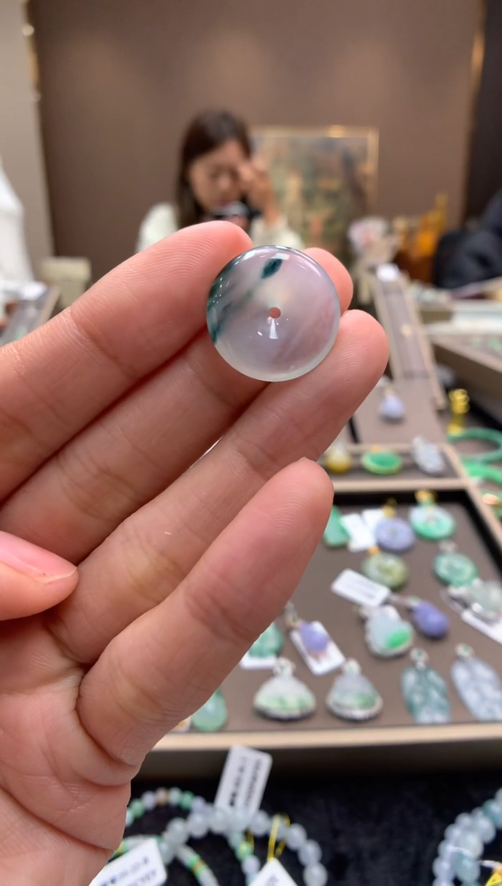 【闪购商品】翡翠颈饰未镶嵌平安扣