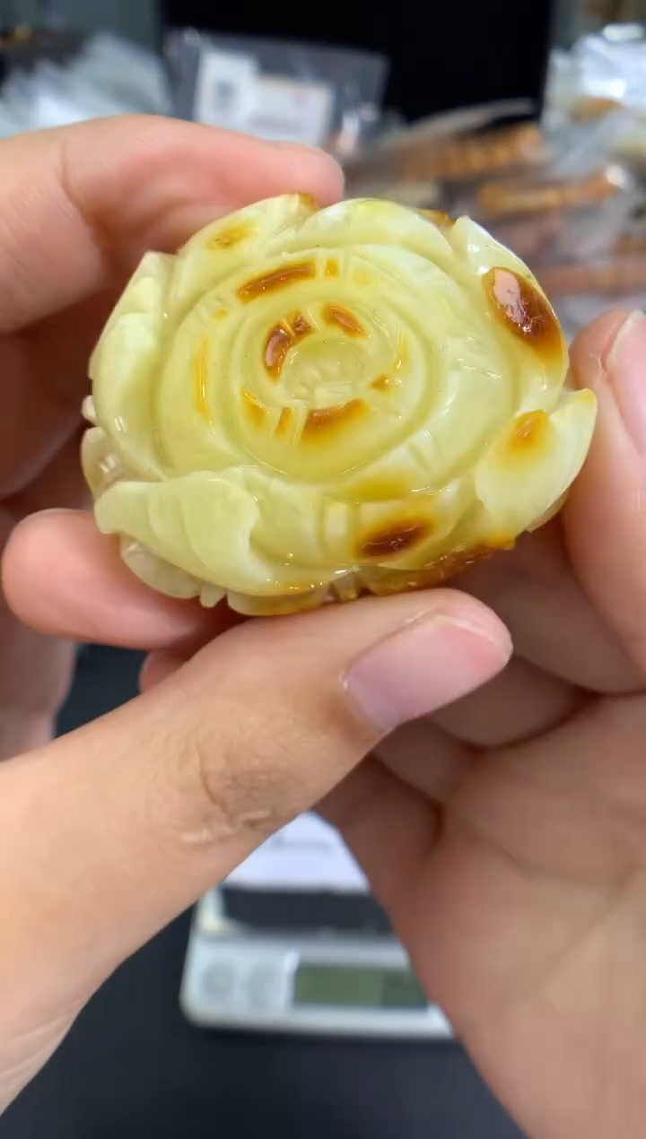 蜜蜡未镶嵌珠宝奇石1