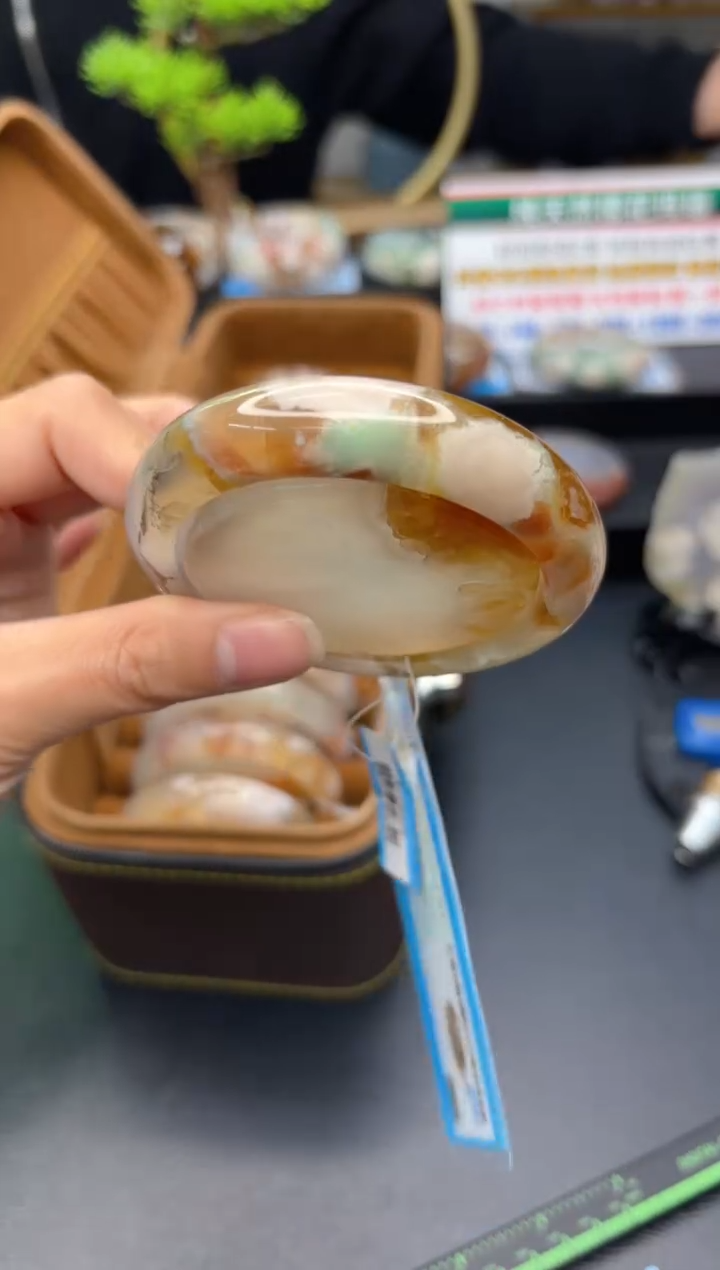 【闪购商品】石英质玉手镯未镶嵌C391(55圈赠送镯心)