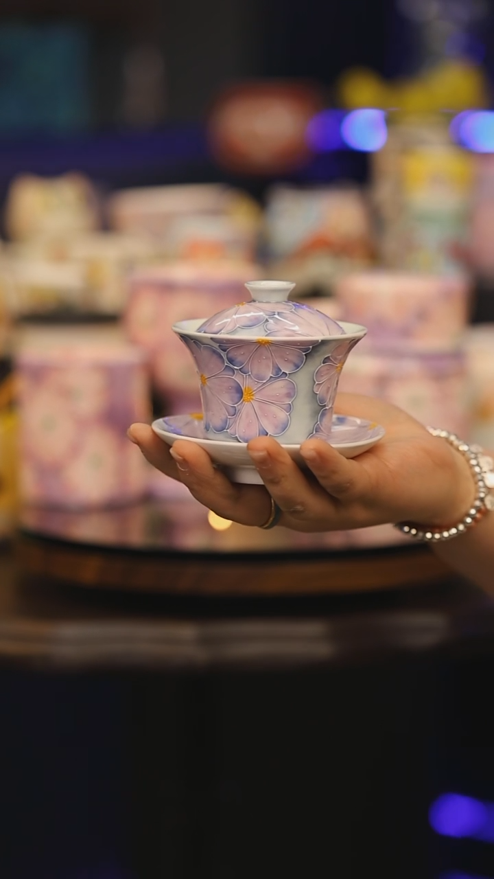 【闪购商品】摆件景德镇釉下彩绘设计师款式陶瓷